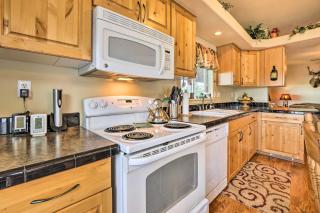 Cozy Ski Cabin with Deck Near Taos Ski Valley! - San Cristobal - 4