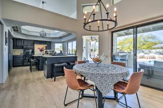 Heated Saltwater Pool Spacious Home in Scottsdale - Scottsdale - 3
