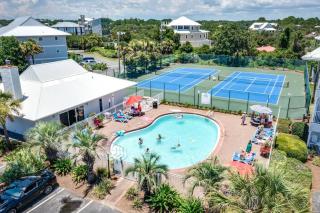 Short walk or shuttle to wide open public beach! - 4