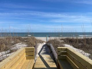 Large Oceanfront condo in a quiet section of Carolina Beach Rentals - 9