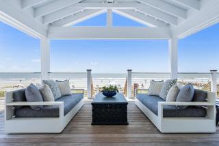 1001 E Arctic Out of the Blue Stunning Oceanfront Home - Folly Beach - 0