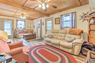 3 Mi to Cave Run Lake! Nature-Centric Family Cabin - 7