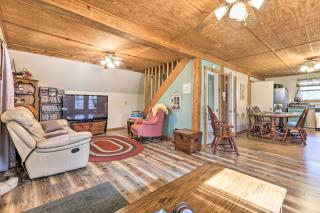 3 Mi to Cave Run Lake! Nature-Centric Family Cabin - 6