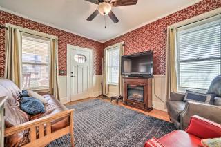 Quaint Home with Porch in Downtown Waynesville! - Waynesville - 8