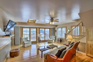 Charming Lake Ripley Cottage with Water View! - Cambridge - 0