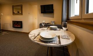 Rosewood Cottage - 3