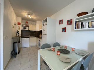 Appartement 2P avec piscine, proche plage et commerces, parking inclus - Sète - FR-1-338-5 - Sète - 4