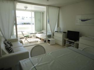 Appartement 2 pièces avec piscine et parking, en bord de plage - FR-1-250-213 - 2