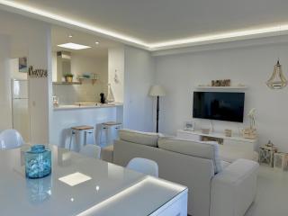 Luminoso y reformado apartamento a 1min de playa - Tossa de Mar - 0