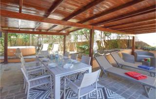 Maison Des Fleurs - 9