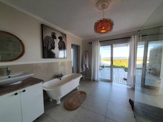 Sunbird House - Grotto Bay - 2