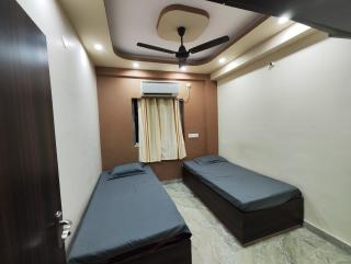 Massive 3BHK Serviced Apt for Big Groups & Family - 3