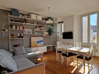 Modern Bright and Central Apartment - Milan - 0