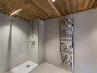 Duplex Neuf Près des Pistes avec Cheminée, Parking et Wifi Inclus - FR-1-562-72 - 3