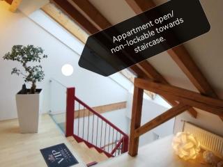 Baltmannsweiler CHALET style top floor apartment no smoking - - 9