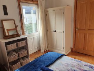 Cosy self contained cottage with stunning views - Killaloe - 4