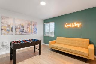 Modern & Homey 3BR Home, Remote Work Friendly, King Beds, Fast WiFi - Pflugerville - 3
