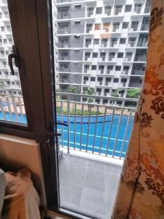 Shore 3 Residences Mall of Asia Pool view Netflix free wifi - 8