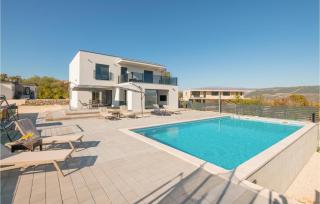 4 Bedroom Stunning Home In Grubine - Grubine - 9