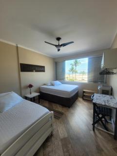 Apartamento Aconchego Frente Mar - Vila Guilhermina Praia Grande SP - Cozinha Completa - Climatizador de Ar - TV a Cabo - Wi-Fi - Praia Grande - 4
