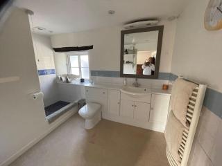 Entire country farmhouse - Cardiff - 1