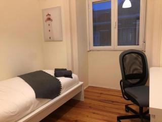Best Room in Lisbon - Lissabon - 4