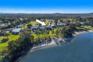 Waters Edge Golden Sunrise Two Bedroom Apartment Recent Reno - 9