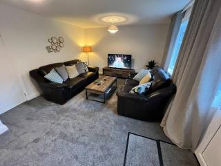 Very comfy 3 bed town house - Ashton under Lyne - 8