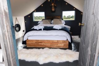 The Treehouse at Humblebee Hall - 5