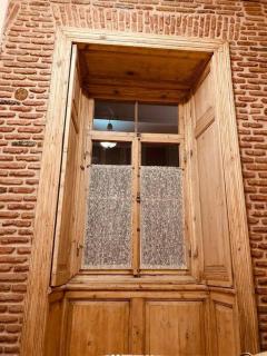 Deluxe Studio in Historic Building Heart of Tbilisi - 2