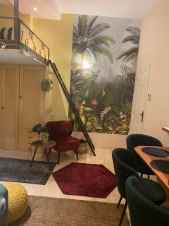 Jungle Story Apartment by Millenaris Park with Free Parking - 6