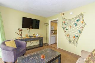 Oceanfront 1 bedroom Sand Dunes 2626 Sleeps 6 - Myrtle Beach - 5