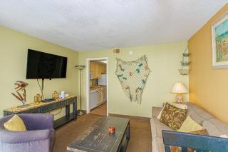 Oceanfront 1 bedroom Sand Dunes 2626 Sleeps 6 - Myrtle Beach - 4