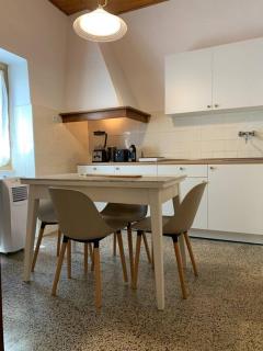 Historic Downtown Home By The Sea With King Bed - Monterosso al Mare - 6