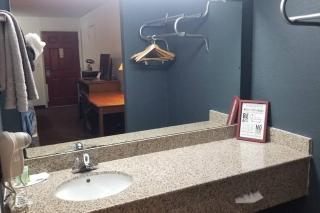 Hotel 2 Queen Beds Hotel Room 128 Booking - Stillwater - 4