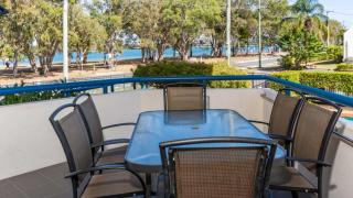 Everything you need including a pool! Karoonda Sands Apartments - Bongaree - 4