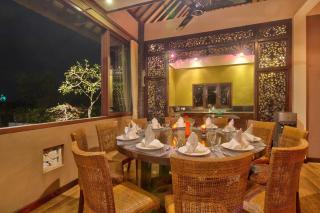 Uluwatu Huge 6 Bed Spa Villa - G8 views & Child Friendly - Jimbaran - 4