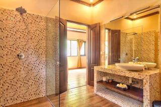 Uluwatu Huge 6 Bed Spa Villa - G8 views & Child Friendly - Jimbaran - 1