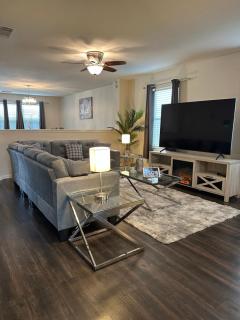 Huge Captivating Modern 5Bdr home-(The Xperience) - 6