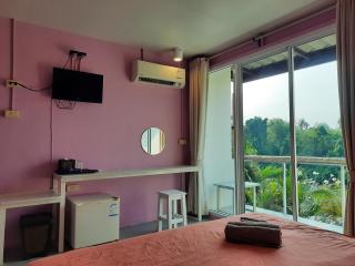 Chasorn Riverside Resort - 8