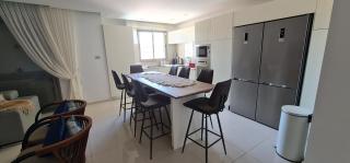 3 bdr Penthouse With Red Sea View- By Amdar Holiday Apartments - Eilat - 6