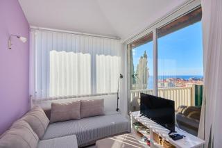 Purple SeaView Apartment - 9