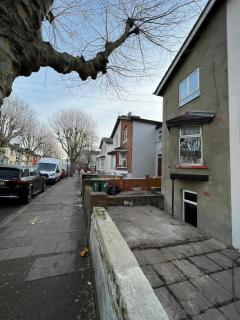 Upton Park Bedrooms 25 min to Central London - Londra - 8