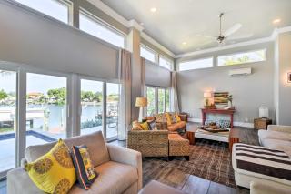 St Pete Beach Home with Pool - Walk to Beach! - St. Pete Beach - 6