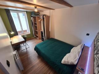 "COMME A LA MAISON" - 2 Apparts neuf tout confort - 3 chambres 100m2 ou 2 chambres 50m2 - 2