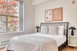 Bellevue 2BR w Gym Roof WD nr Bars Dining SEA-426 - 3