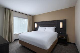 Residence Inn New Brunswick Tower Center Blvd. - 4