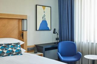 Courtyard by Marriott Exeter Sandy Park - Exeter - 2
