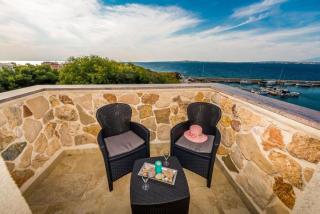 Apartments Delfin with seaview 100 meters from the sea - by TA Leut Agency - Privlaka - 6
