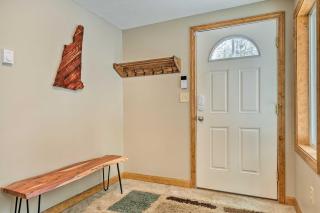 Campton Home with Mountain Views Near Trails and Lake - Campton - 4